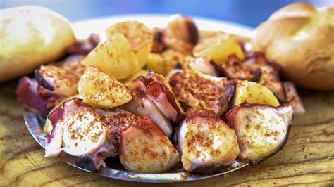 Hidden Culinary Gems Of Cádiz, Spain | TouristSecrets