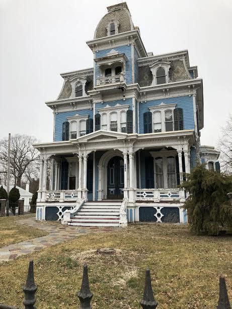 Blue House Owner I Will Demolish Mansion If Renovations Are Denied