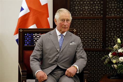 Prince Charles Shock: First Move As King As Queen Elizabeth Steps Down ...