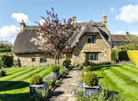 Uk Cottages English Cottage Gardens Our Selection Of Luxury