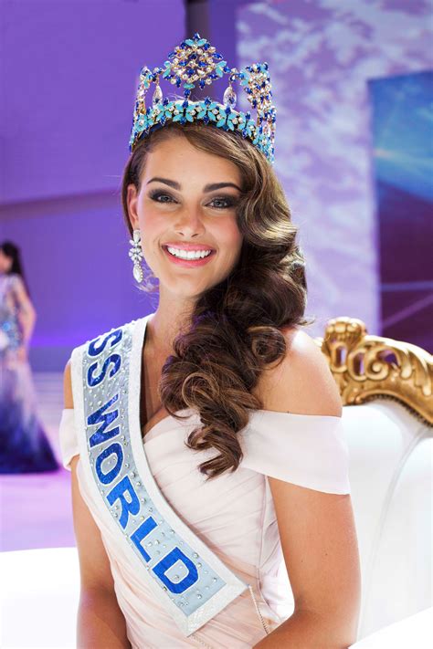 Rolene Strauss Is Miss World 2014 Miss World Pageant Girls Pageant Makeup