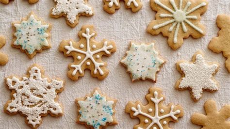 Pop, folk, miscellaneous it was enough of a success to spawn the 2010 sequel home cooking with trisha yearwood and the 2012 food network series trisha's. Trisha Yearwood Christmas Bell Cookies/Foodnetwork ...