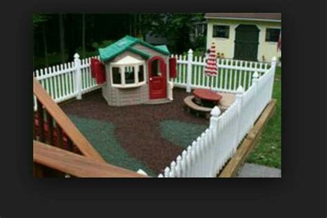 Fenced Play Area For Dog Yard Backyard Ideas For Dogs