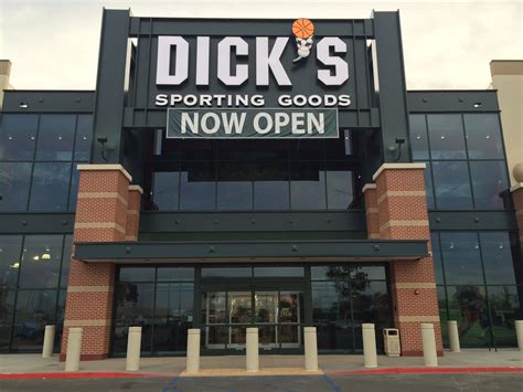 Store Front Of Dicks Sporting Goods Store In Cerritos Ca