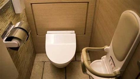 Toilet Jongkok Vs Toilet Duduk Mana Lebih Baik Rumahku Unik