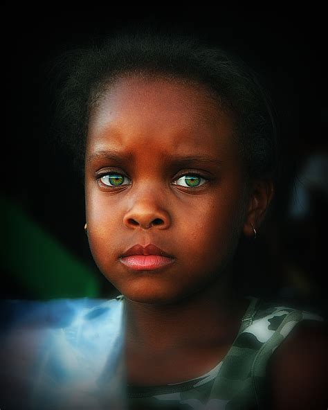 Черные Дети С Голубыми Глазами Лучшая Фото Подборка