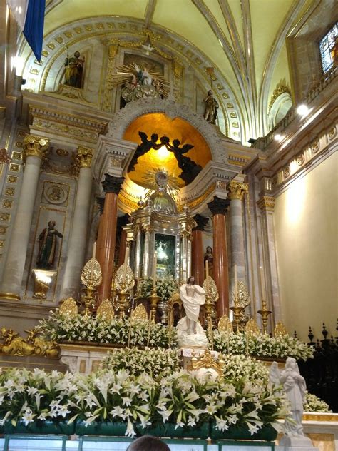 Virgen De San Juan De Los Lagos Interior De La Iglesia Virgen