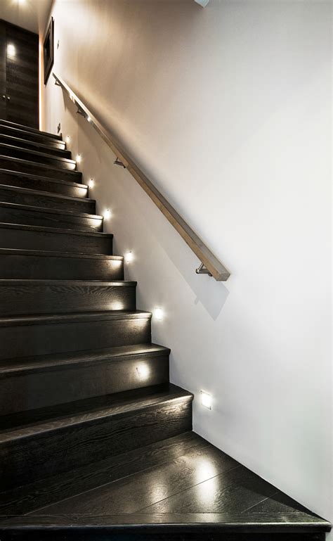 Iluminación para escaleras Estilo de Vida Hogar Univision