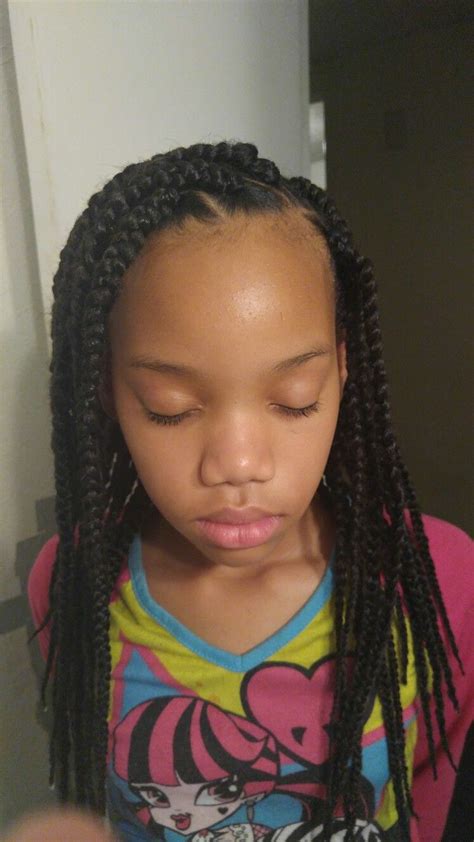 Braids always look gorgeous on ladies, but if you are interested in inverted bob box braid hairstyle is perfect for the girls who want to get the bold and smart look. Box braids for little girls | Little girl braids, Little ...