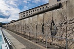 10 Facts about the Berlin Wall » Almanac » Surfnetkids