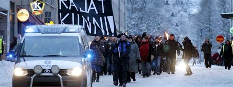 Migrant Crisis Finland Pm Sipila Halts Plan To Host Refugees Bbc News