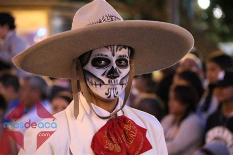 La Calaca Llega A Dolores Hidalgo Con El Desfile De Catrinas Más De Acá