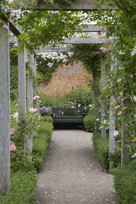 Our pergola design is made to handle the outdoors. Ideas to Steal: 10 Ways English Gardens Borrow from France ...