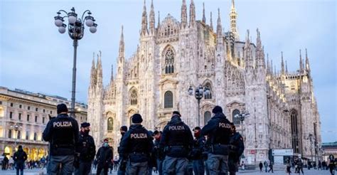 Rimane infatti in vigore il permesso di spostarsi, una posso andare al bar e/o al ristorante? Zona arancione 10 gennaio: negozi e spostamenti, che cosa ...