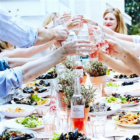 Here's your guide on how to host ten different dinner parties at home, that will have your guests raving about it for years to come. 10 Dos and Don'ts of Hosting a Dinner Party | Food & Wine