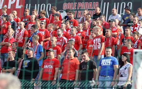 More than 60 hooligans in the court for taking part in fights, which ended with deaths. Kibice na meczu Widzew - Jagiellonia [ZDJĘCIA ...