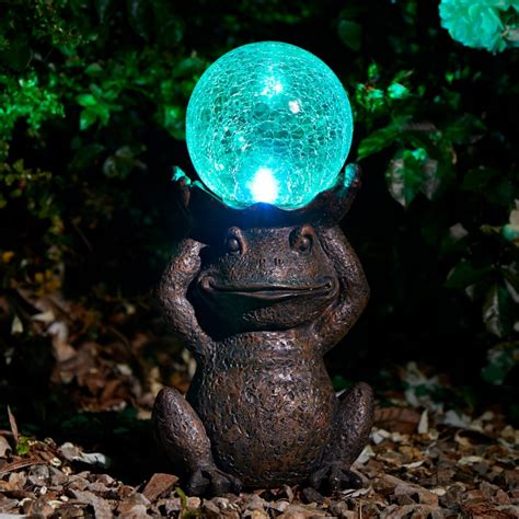 Solar Gazing Frog Garden Light