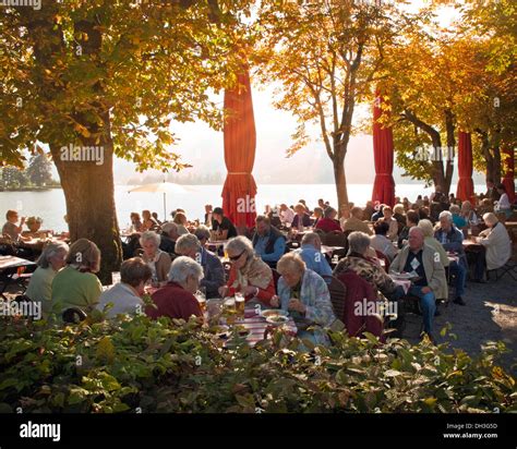 De Bavaria Beer Garden Along Lake Schliersee Stock Photo Alamy