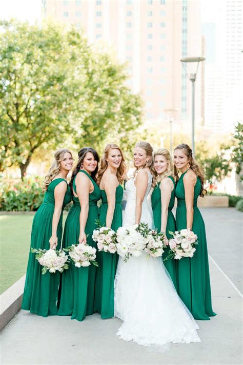 Emerald Wedding Theme With Tons of Greenery | ElegantWedding.ca | Green