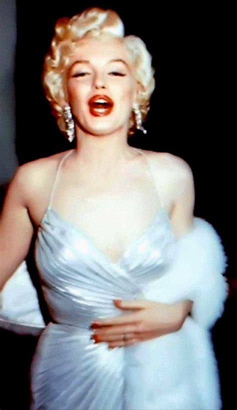 Marilyn Monroe At The Photoplay Awards 1954 Browse Our Diamonds Up