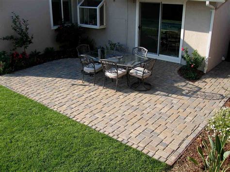 20 Small Backyard Brick Patio Ideas