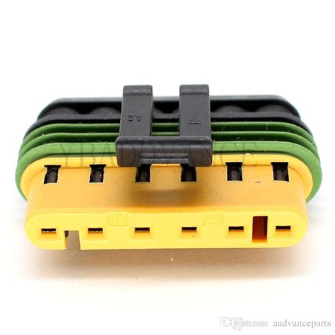 Japanese 6 Pin Automotive Electrical Connector Plug Terminal Fit For