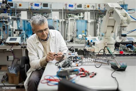 Mechanical Engineering Lab Photos And Premium High Res Pictures Getty