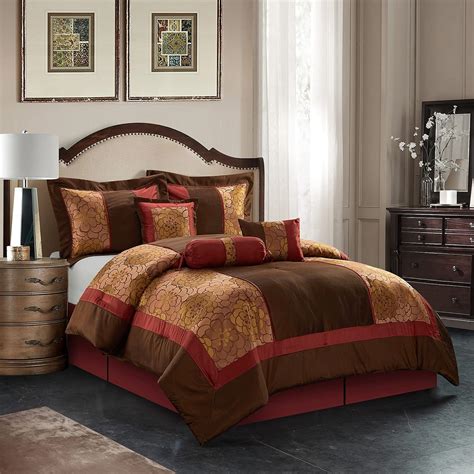 Amazon.com: Grand Avenue Burgundy/Brown Cal King Christmas Comforter