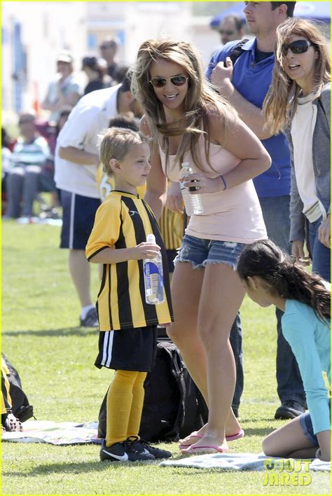 Photo Britney Spears Proud Soccer Mom 11 Photo 2832400 Just Jared Entertainment News
