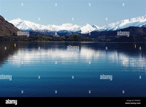 Blue Lake Wanaka Hi Res Stock Photography And Images Alamy
