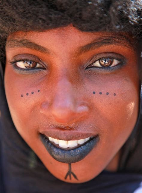 Traditional Makeup Of A Fulani Girl African People Fulani People African Beauty