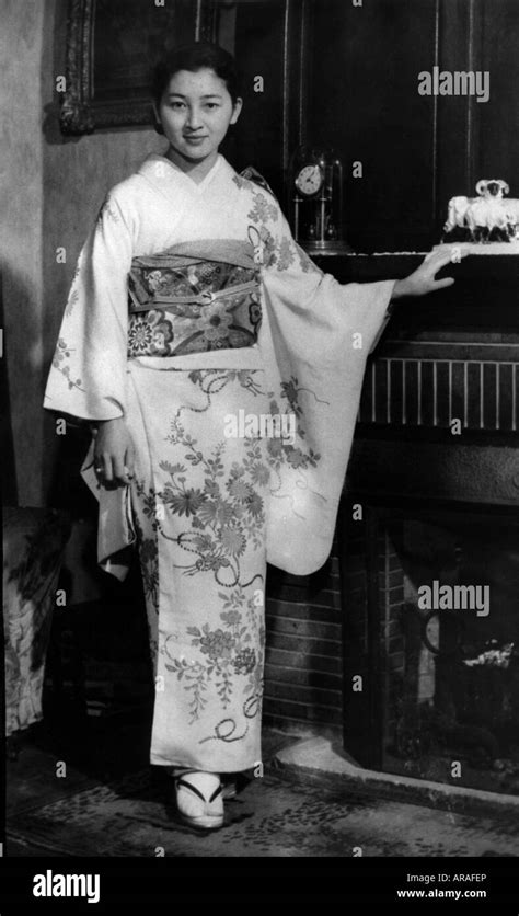 Michiko 20101934 Empress Of Japan Since 1989 Full Length Stock