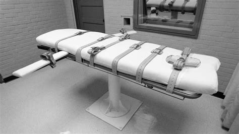 kenneth eugene smith murder convict first person to be executed by nitrogen gas united states murder