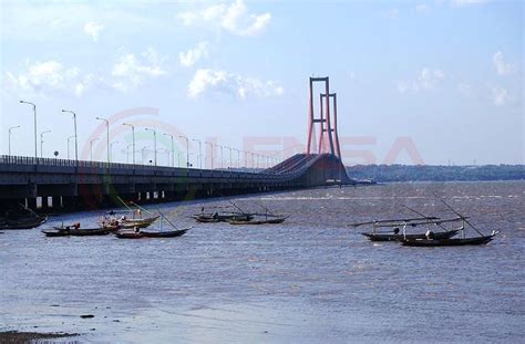 Mengenal Sejarah Jembatan Suramadu Lensahukum Co Id