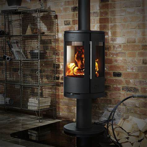 A modern interpretation of classic american design. Morsø 7449 in 2020 | Modern wood burning stoves, Wood burner, Wood fuel