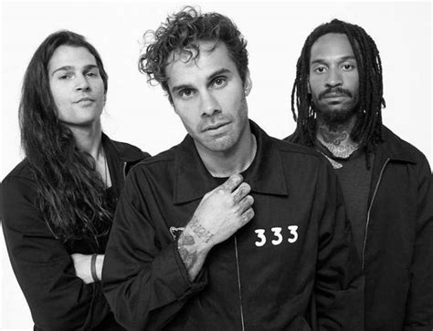 Review Fever 333 ‘strength In Numb333rs Live Metal