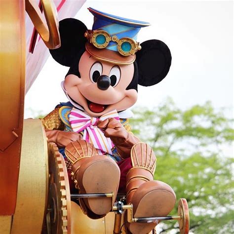 Pin By Danielle Sawyers On Disney Magic Disney Magic Mickey Mouse