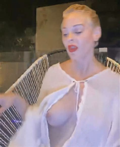 Rose Mcgowan Nude During Live Broadcast Videos Pics The