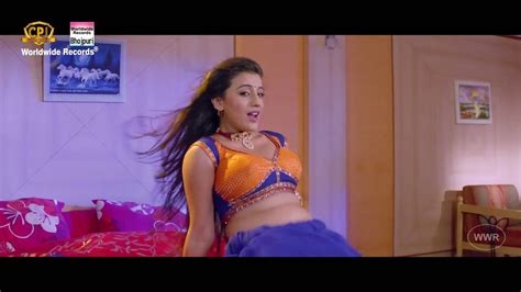 Indian Hot Actress Bhojpuri Actress Akshara Singh Hot Navel And Cleavage Show