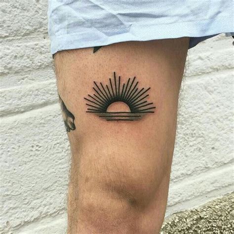 Kleine Sun Tattoos Sch Ne Sun Tattoo Ideen Tattoo Ideen Sun