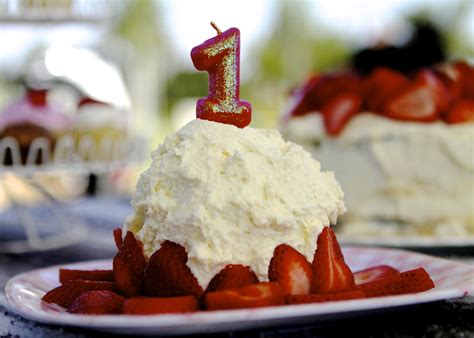 Jun 09, 2017 · i found over 70 alternatives to birthday cake from some of my fave food bloggers that i know you're going to love. Baby Bird's Banana Smash Cake: A Healthier Option for a ...