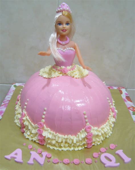There are so many possible princess dolls you have to design a perfect birthday cake for her. Jenn Cupcakes & Muffins: Princess Doll Cake for An Qi