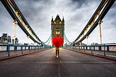 The 11 Best Umbrellas for London for Travel & Souvenirs