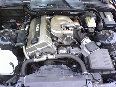 What Engine Is In Bmw 318i