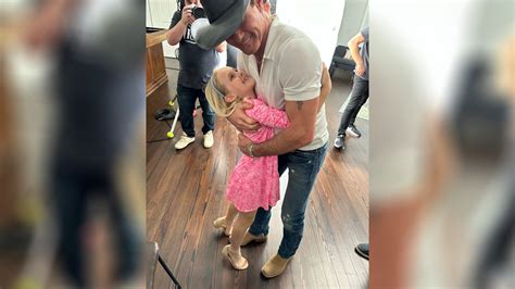 Dad battling cancer duets 'My Little Girl' with Tim McGraw in emotional