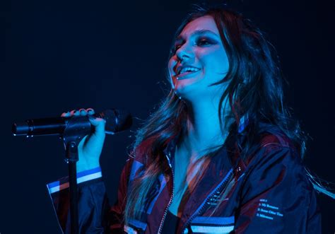 Concert Review Daya Displays Her Vocal Power In Stage Ae Homecoming