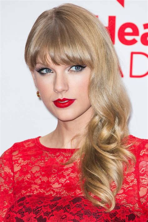 Taylor Swift S Amazing Beauty Transformation Through The Years Taylor Swift Hair Short Hair
