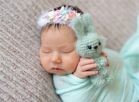 Sleeping Newborn Baby Girl Stock Image Image Of Calm 117209269