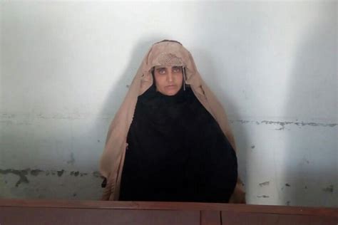 Pakistan To Deport Afghan Girl From Famed National Geographic Photo Jamestown Sun News