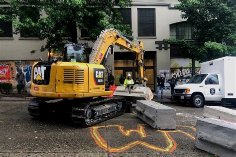 police clear seattle s protest ‘autonomous zone the new york times